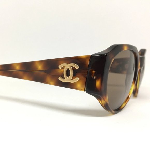 CHANEL Vintage Tortoise Shell Gold CC Sunglasses 04151 - Picture 1 of 7